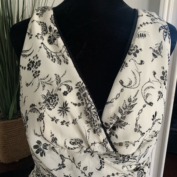 🎊🎊🎊- Connected Apparel- Spring Dress- Size 10 - Picture 4 of 7